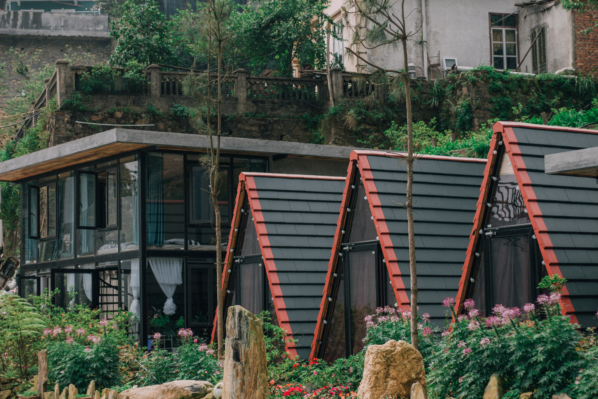 Triangle Bungalow Bách Xanh House